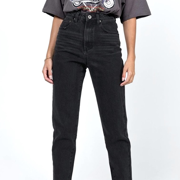 Princess Polly Zaiden Straight Leg Jeans - Picture 2 of 4